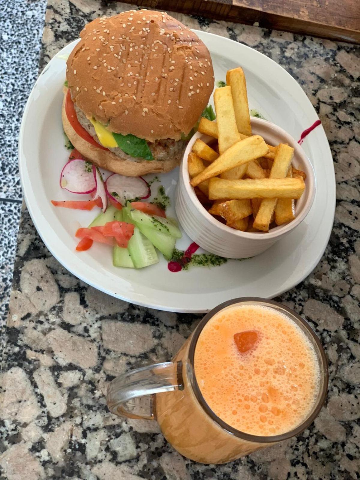 Big Blue Guest House 임수안 외부 사진