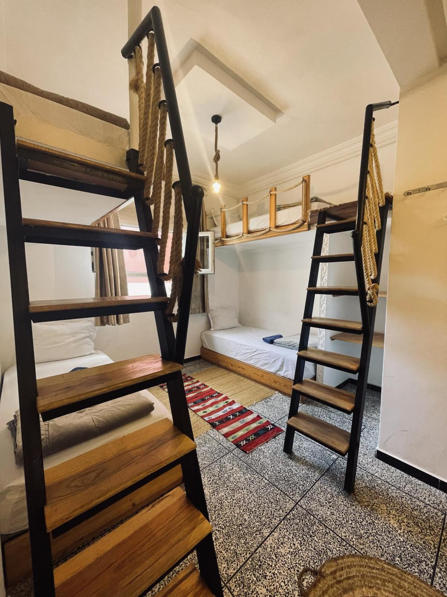 Big Blue Guest House 임수안 외부 사진