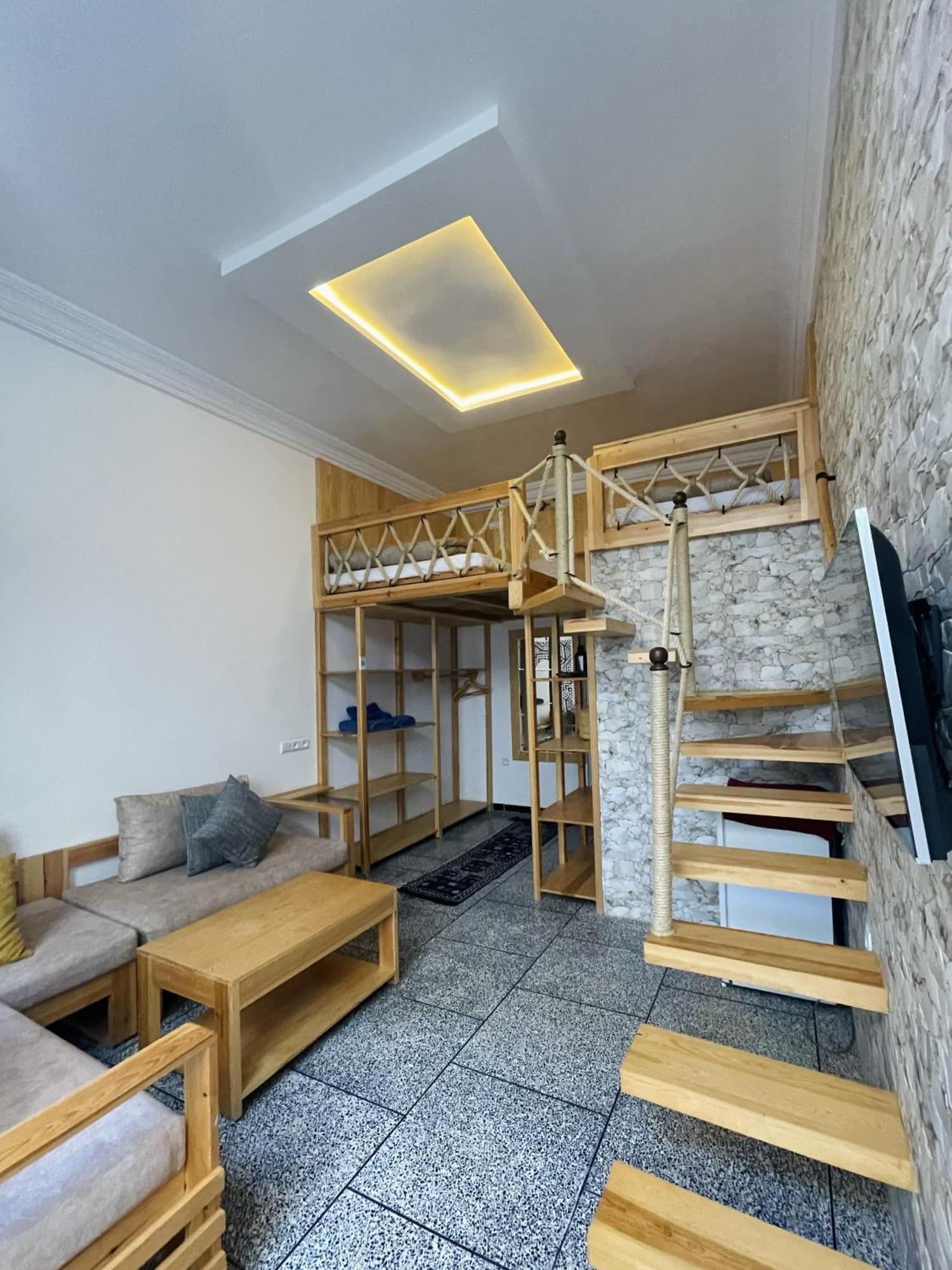 Big Blue Guest House 임수안 외부 사진